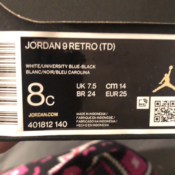Kids Jordan’s ( price firm) comes with box - Picture 4 of 4